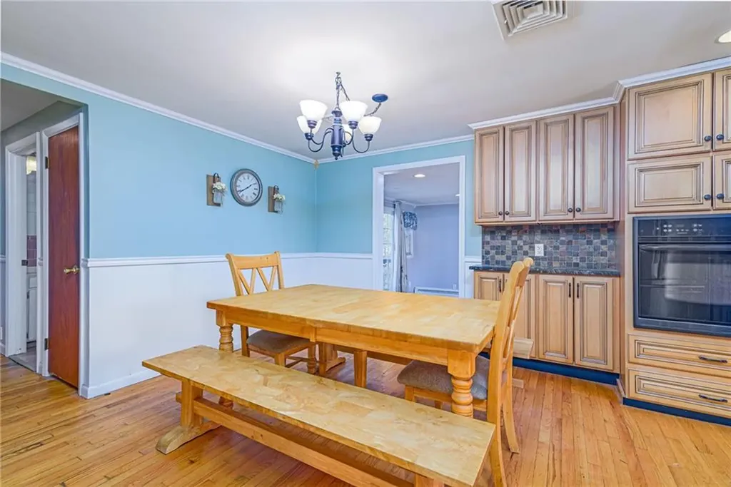20 Archdale Drive Warwick RI 02889