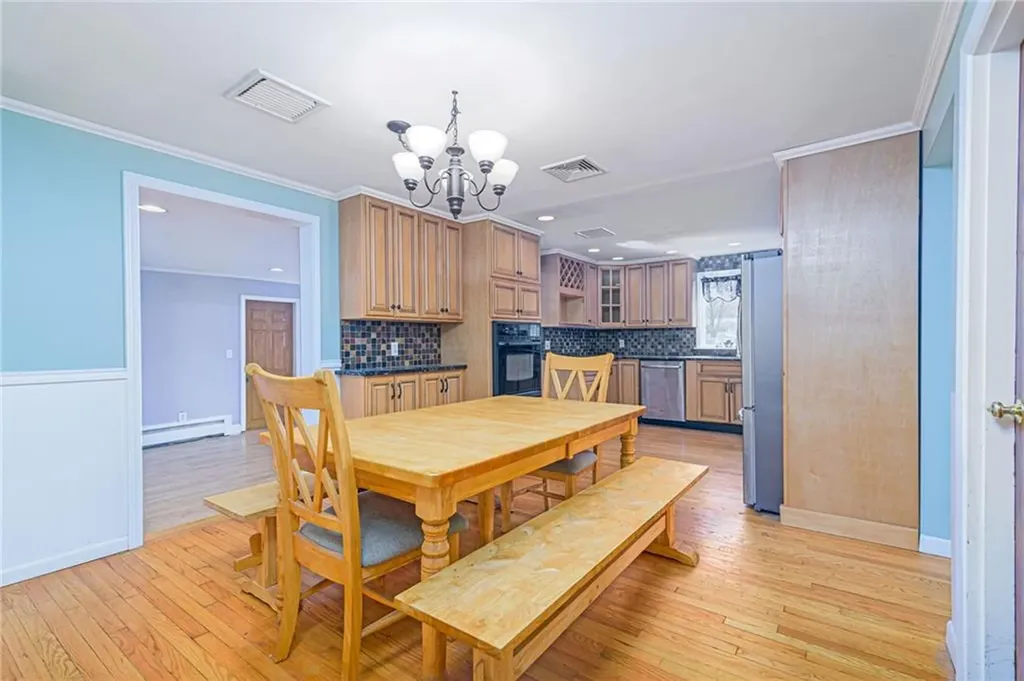 20 Archdale Drive Warwick RI 02889