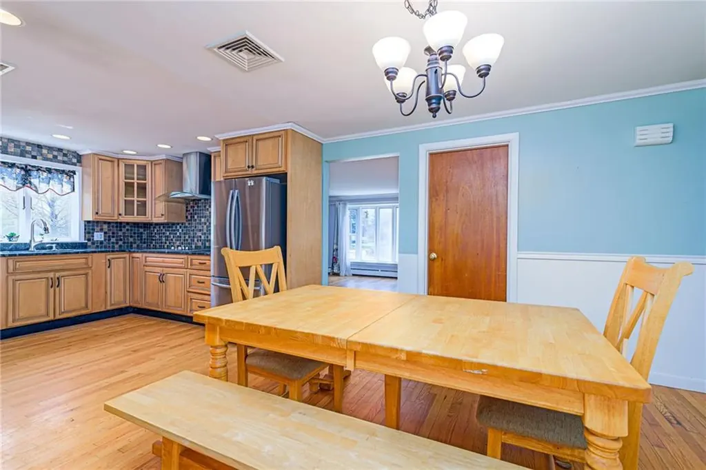 20 Archdale Drive Warwick RI 02889