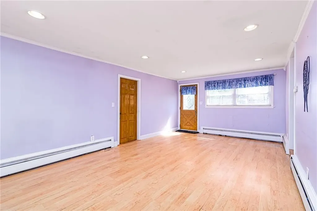 20 Archdale Drive Warwick RI 02889