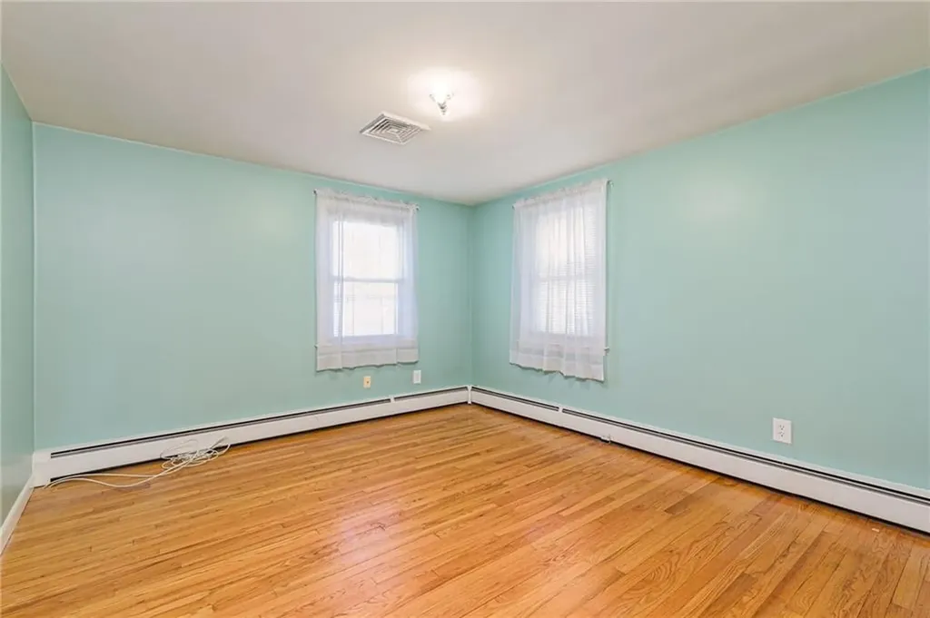 20 Archdale Drive Warwick RI 02889