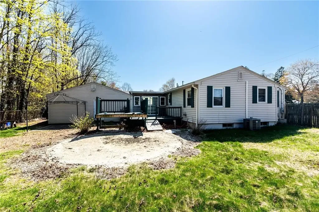 20 Archdale Drive Warwick RI 02889