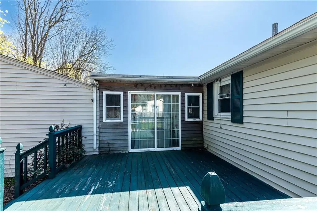 20 Archdale Drive Warwick RI 02889