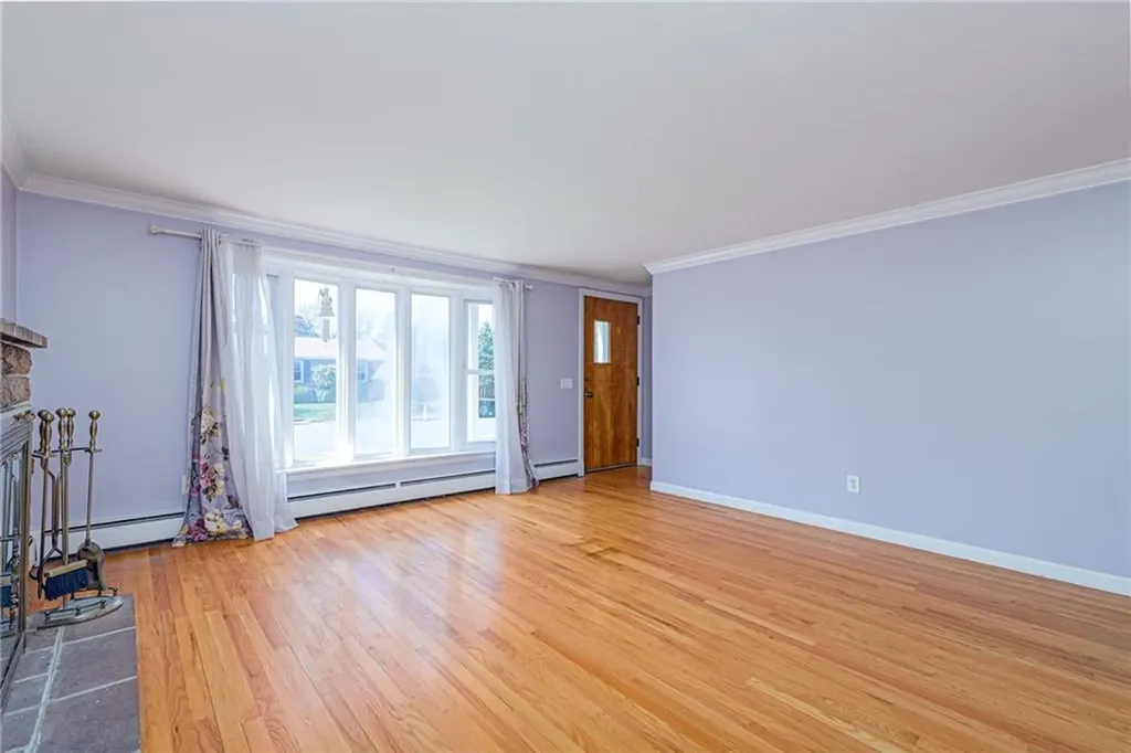 20 Archdale Drive Warwick RI 02889