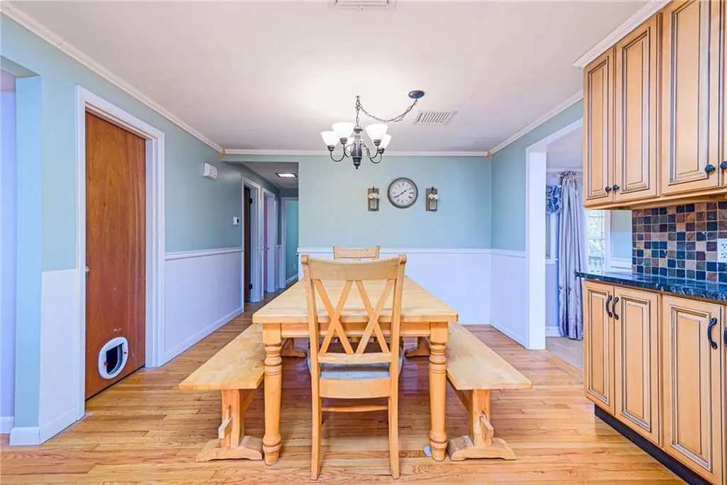 20 Archdale Drive Warwick RI 02889