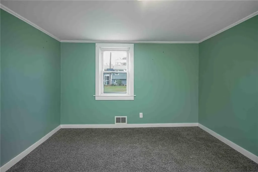 30 Uphill Avenue Warwick RI 02886