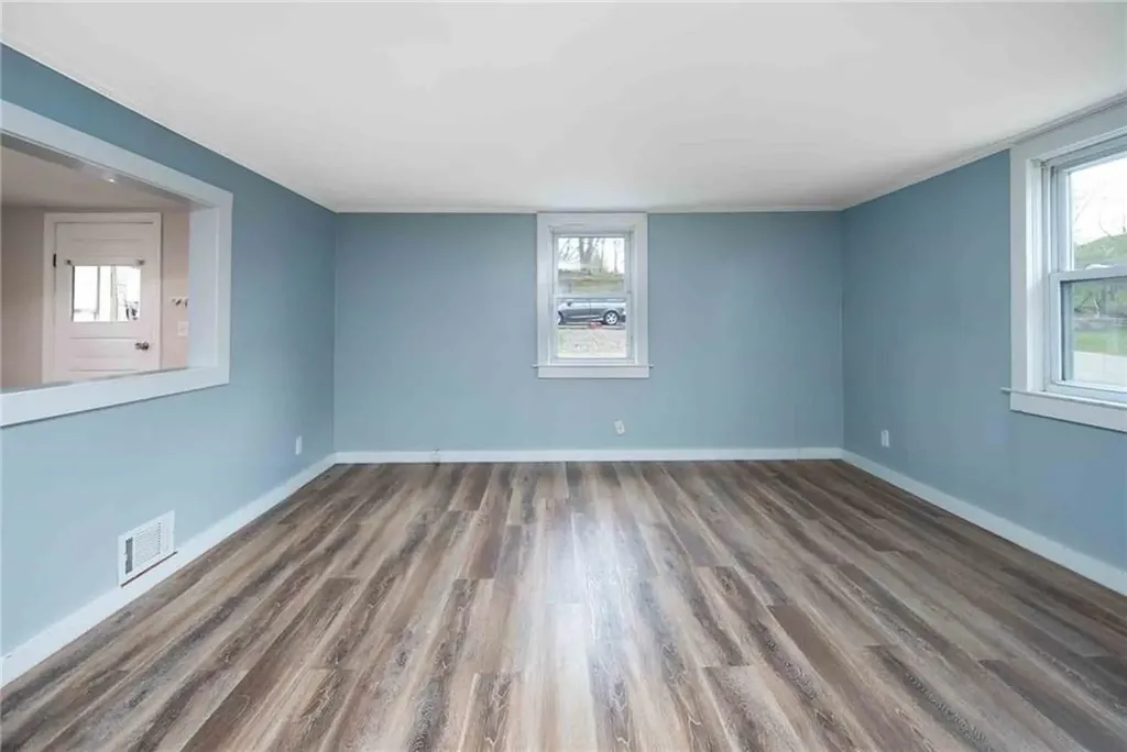 30 Uphill Avenue Warwick RI 02886