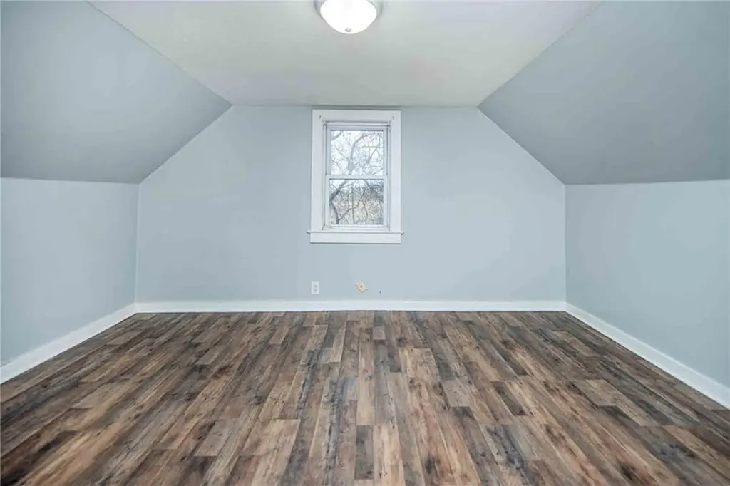 30 Uphill Avenue Warwick RI 02886