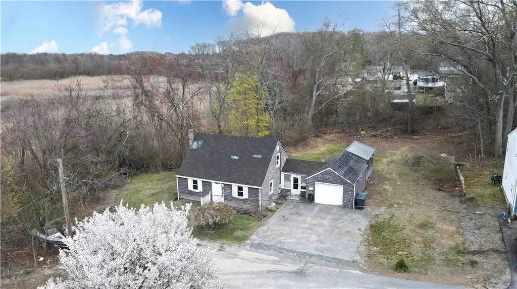 30 Uphill Avenue Warwick RI 02886