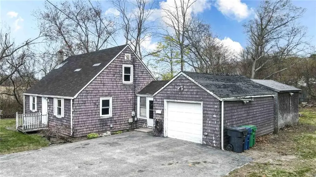 30 Uphill Avenue Warwick RI 02886