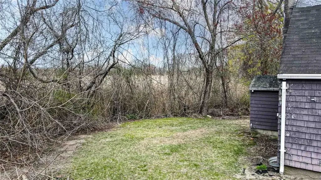 30 Uphill Avenue Warwick RI 02886