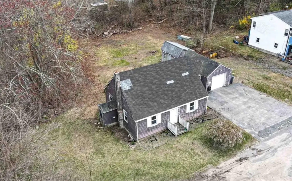 30 Uphill Avenue Warwick RI 02886