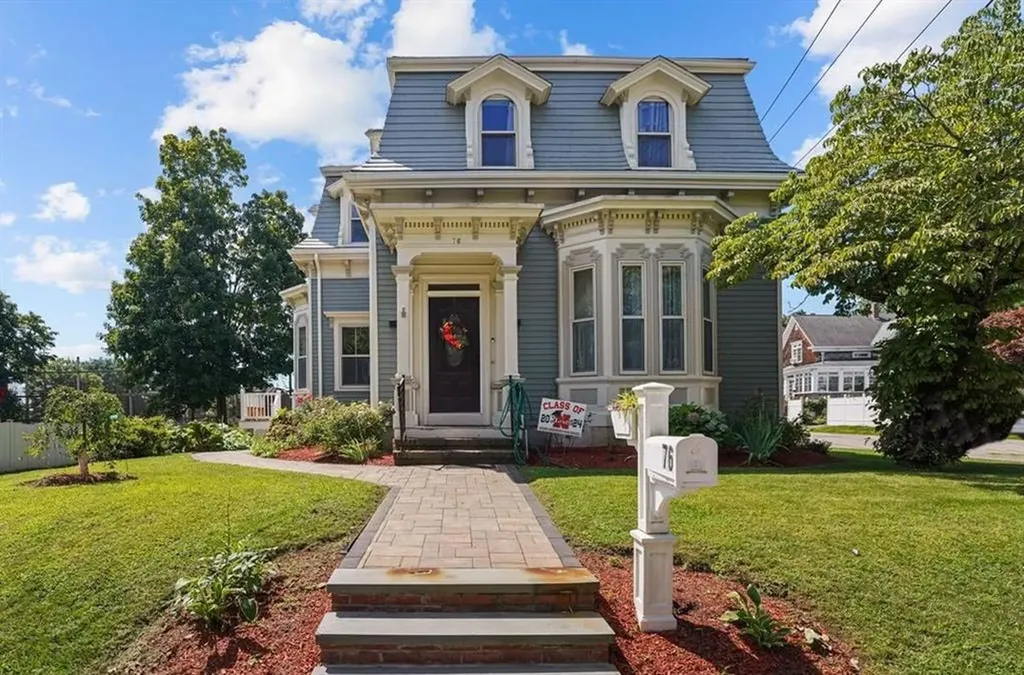 76 Bank Street North Attleboro MA 02760