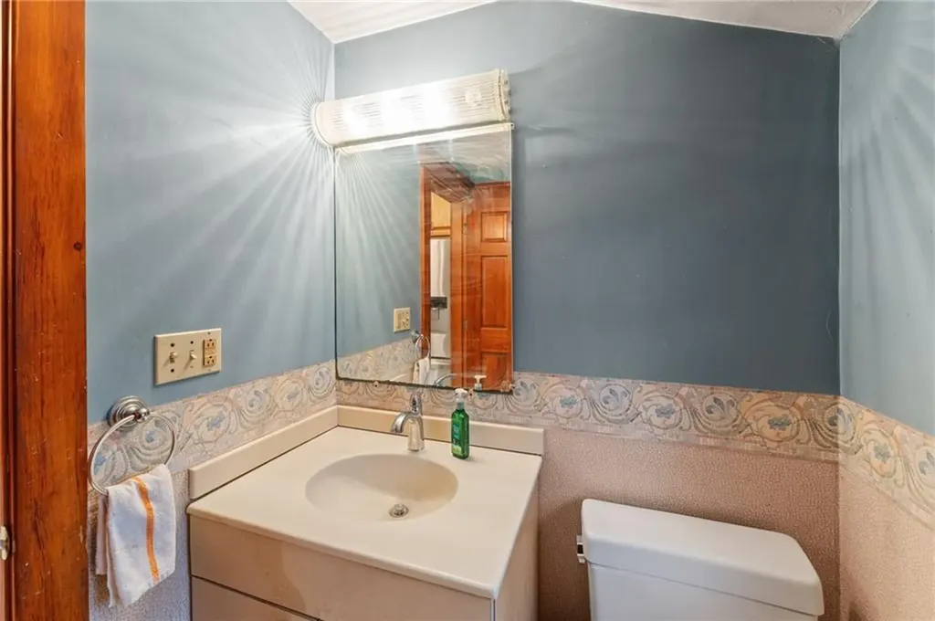 197 Avenue C Woonsocket RI 02895