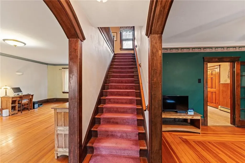 197 Avenue C Woonsocket RI 02895