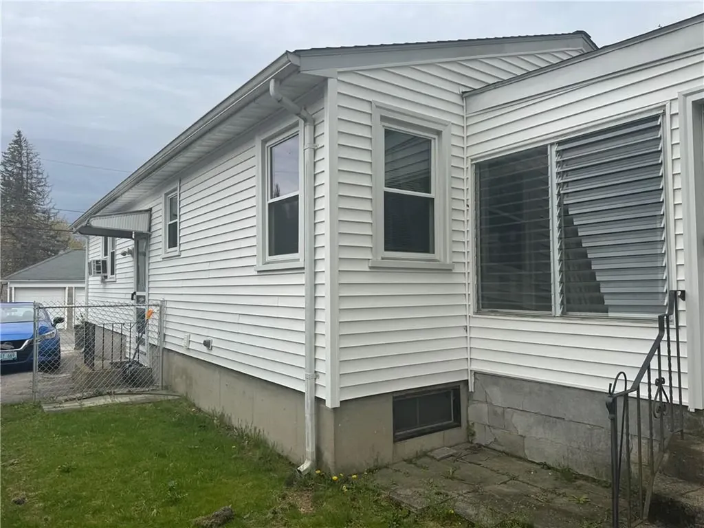 122 De Pinedo Street Providence RI 02904