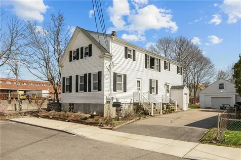 17 Easterbrooks Avenue Bristol RI 02809