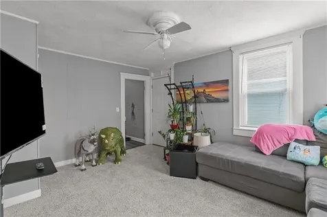 17 Easterbrooks Avenue Bristol RI 02809