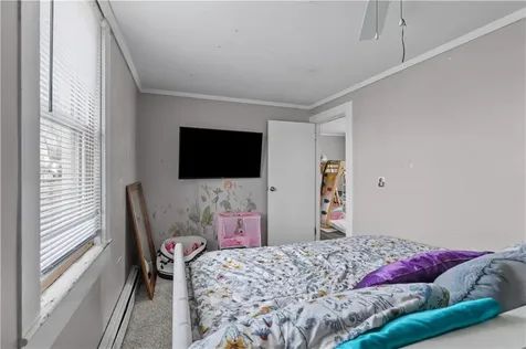 17 Easterbrooks Avenue Bristol RI 02809