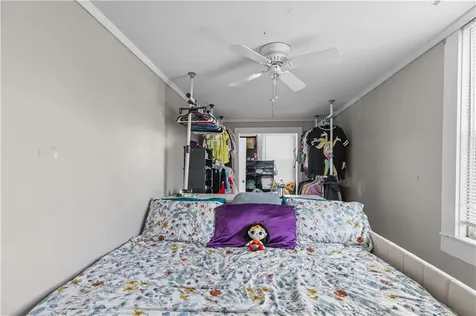 17 Easterbrooks Avenue Bristol RI 02809