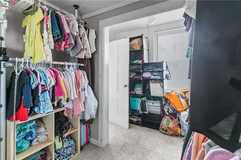 17 Easterbrooks Avenue Bristol RI 02809