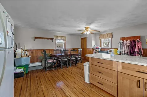 17 Easterbrooks Avenue Bristol RI 02809