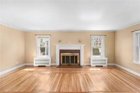 96 Brewster Street Pawtucket RI 02860