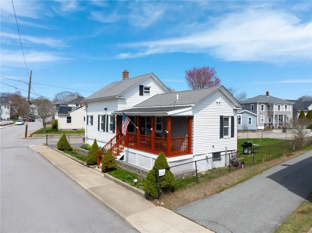 27 Pond Street West Warwick RI 02893