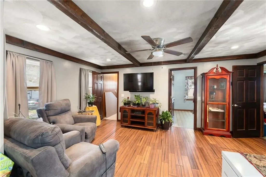 27 Pond Street West Warwick RI 02893