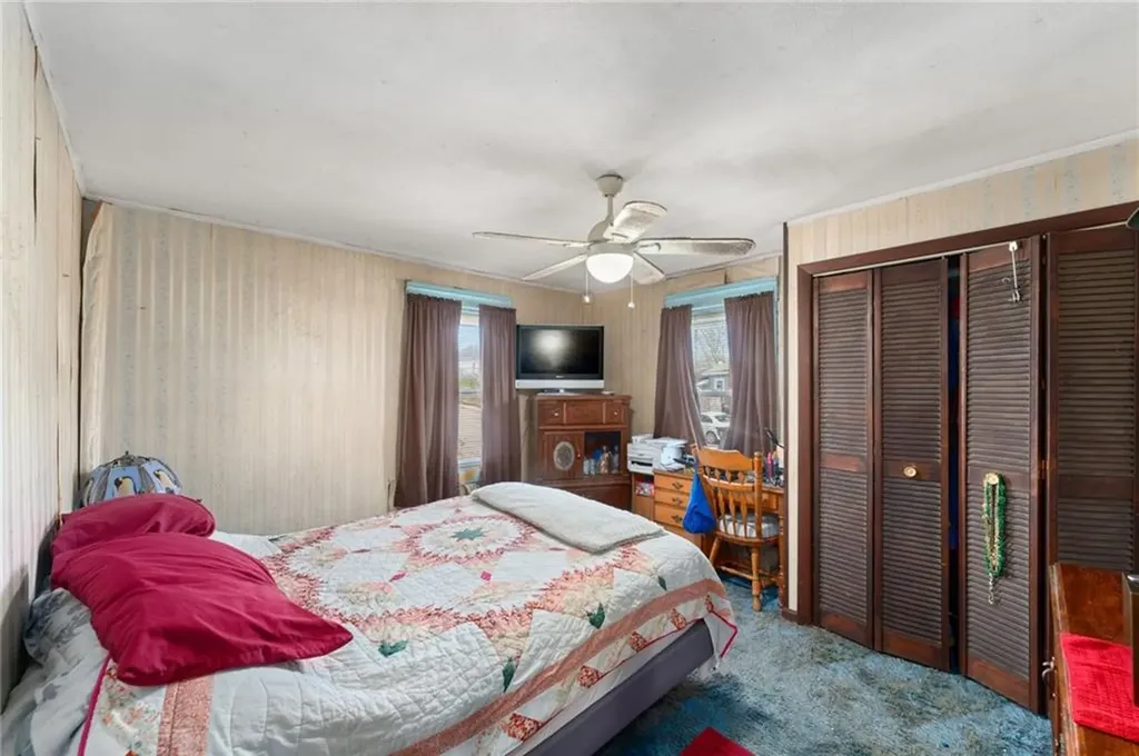 27 Pond Street West Warwick RI 02893