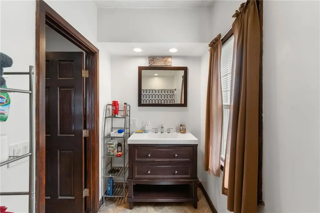 27 Pond Street West Warwick RI 02893