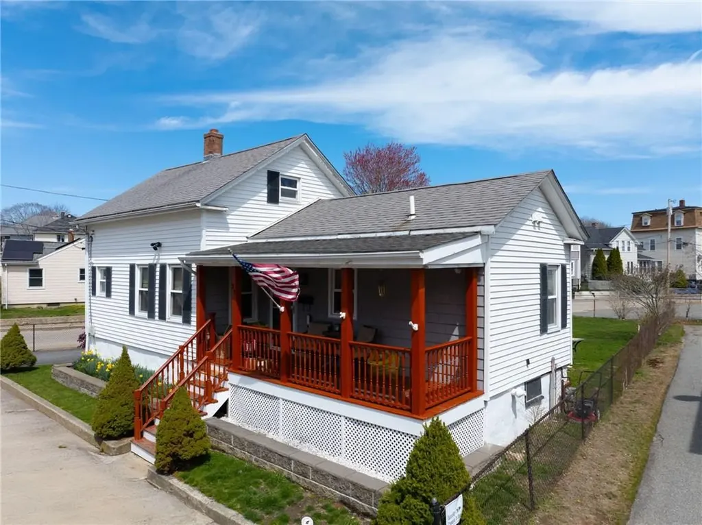 27 Pond Street West Warwick RI 02893