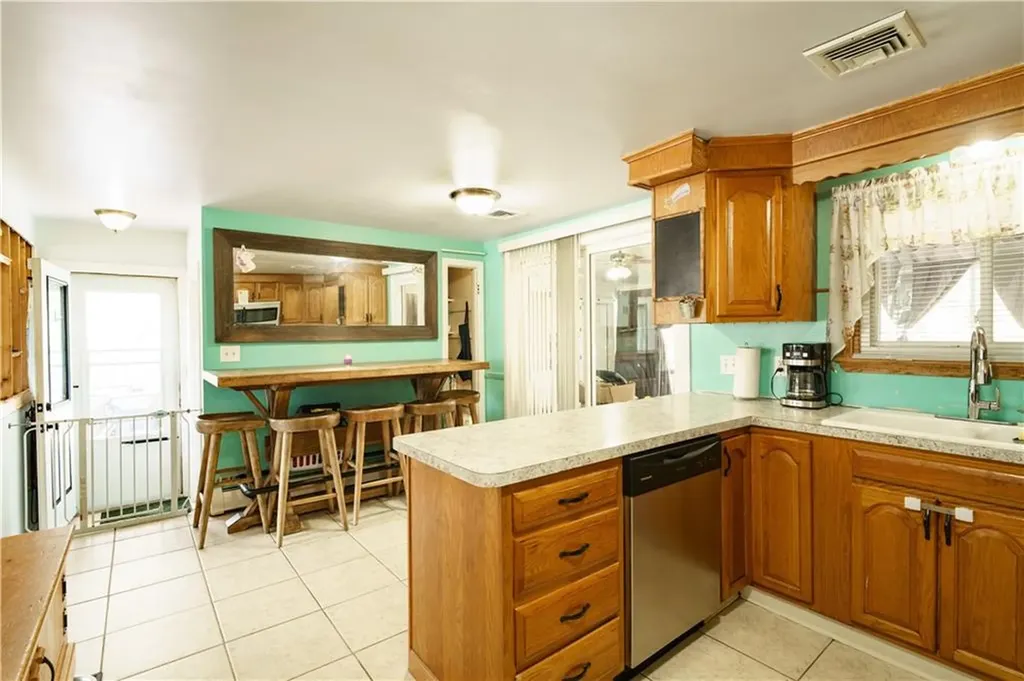 1199 Centerville Road Warwick RI 02886