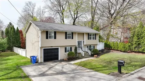 27 Lodge Street Cranston RI 02920