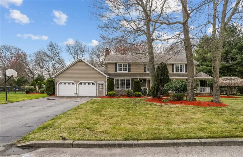 22 Split Creek Court Cranston RI 02921