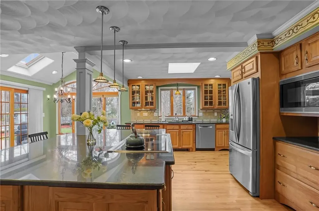 22 Split Creek Court Cranston RI 02921
