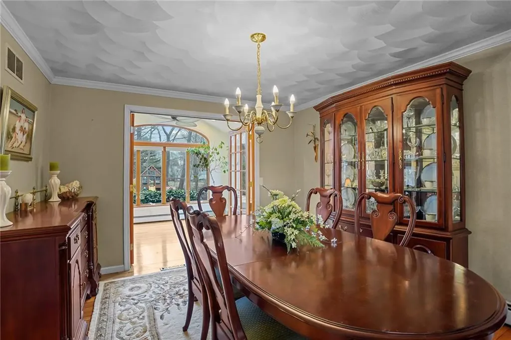 22 Split Creek Court Cranston RI 02921