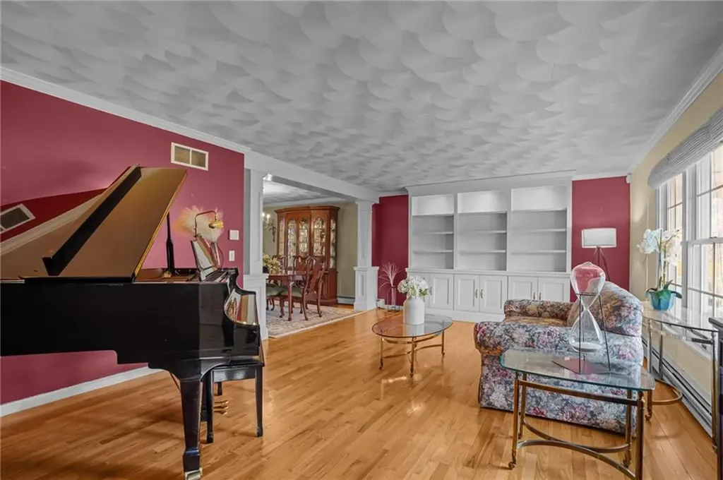 22 Split Creek Court Cranston RI 02921