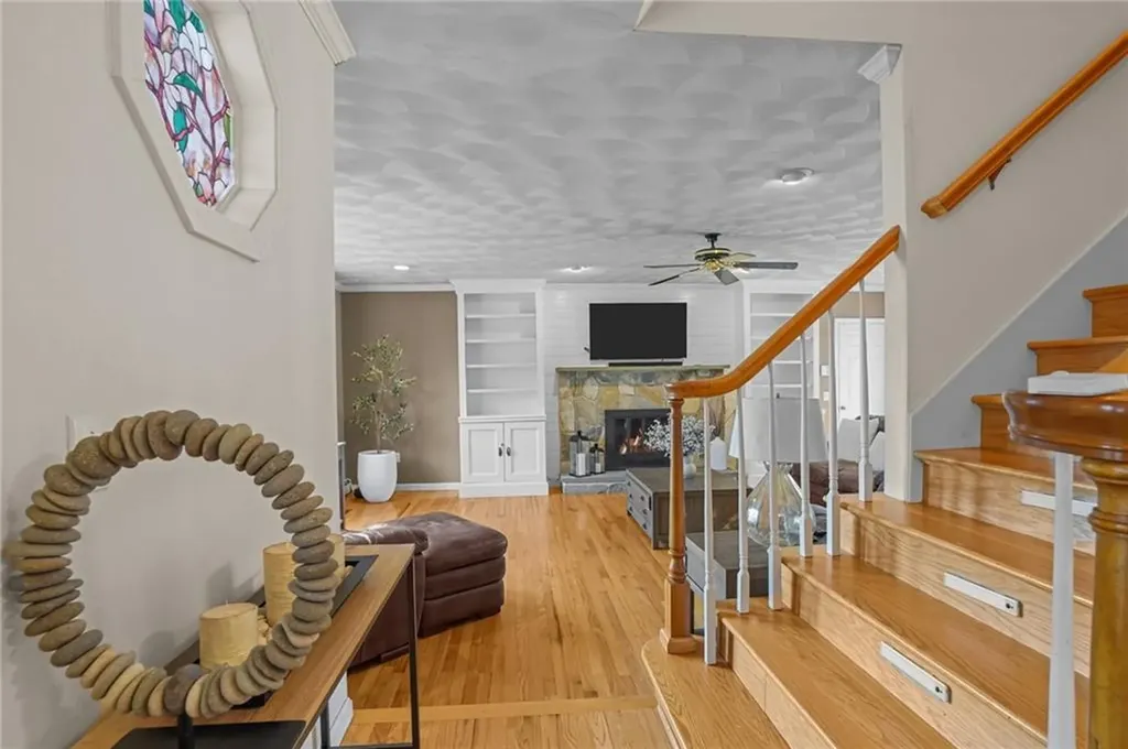22 Split Creek Court Cranston RI 02921