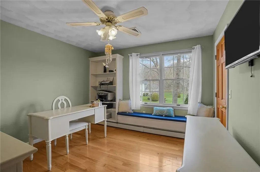 22 Split Creek Court Cranston RI 02921