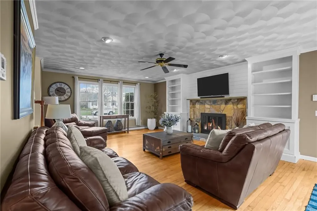 22 Split Creek Court Cranston RI 02921