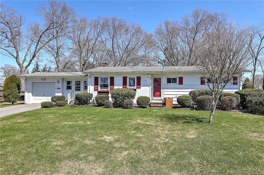 40 Covington Drive Warwick RI 02886