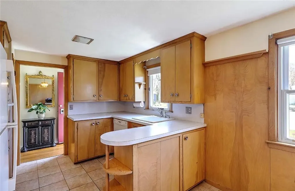 40 Covington Drive Warwick RI 02886