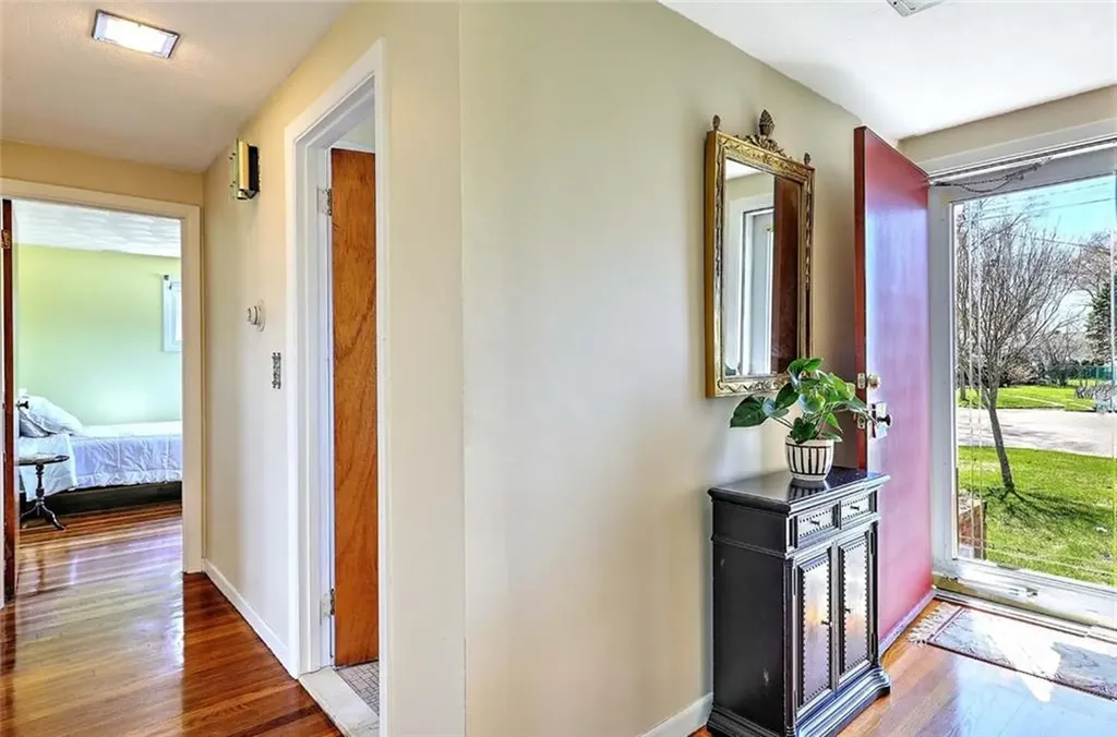 40 Covington Drive Warwick RI 02886