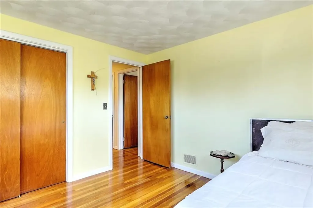 40 Covington Drive Warwick RI 02886