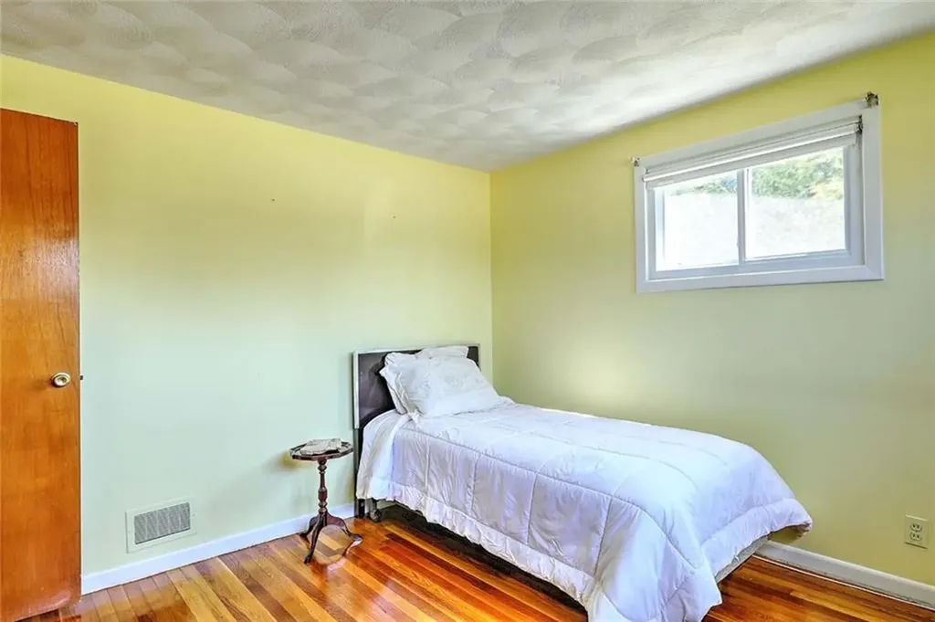 40 Covington Drive Warwick RI 02886