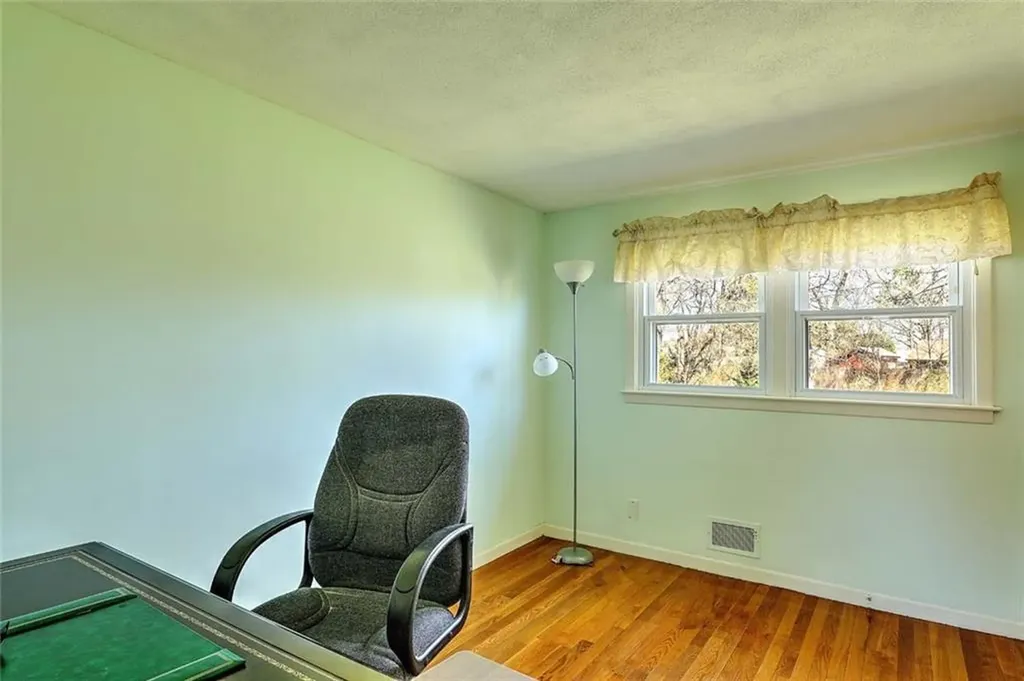 40 Covington Drive Warwick RI 02886