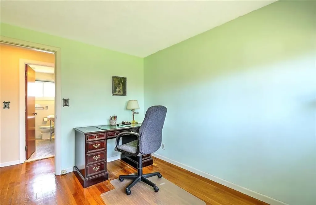 40 Covington Drive Warwick RI 02886