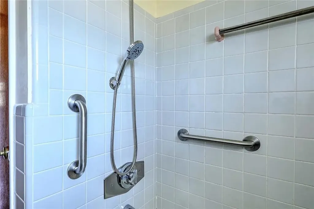 40 Covington Drive Warwick RI 02886