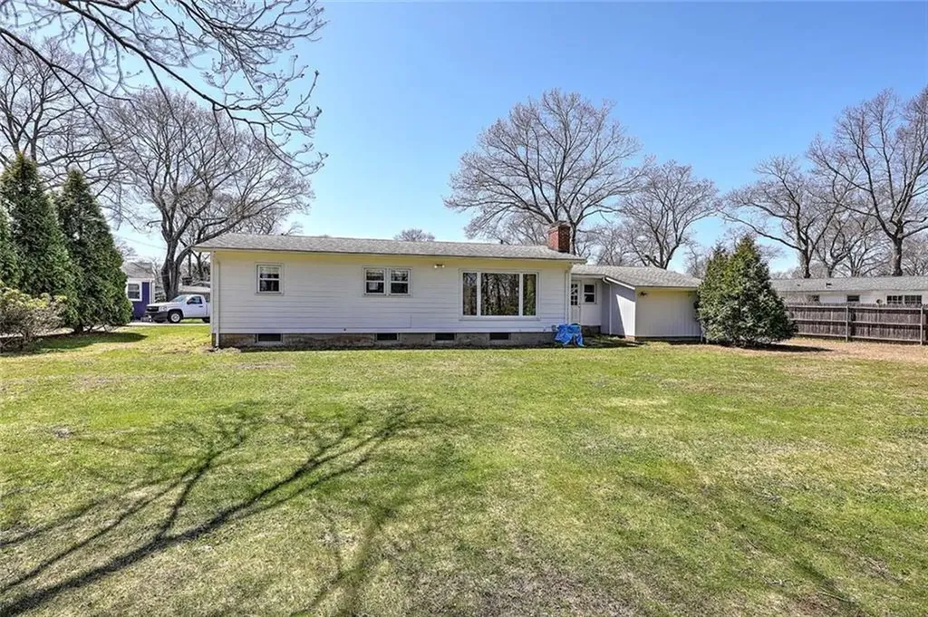 40 Covington Drive Warwick RI 02886